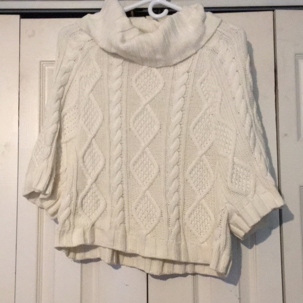 Gap cream sweater cropped poncho size small
